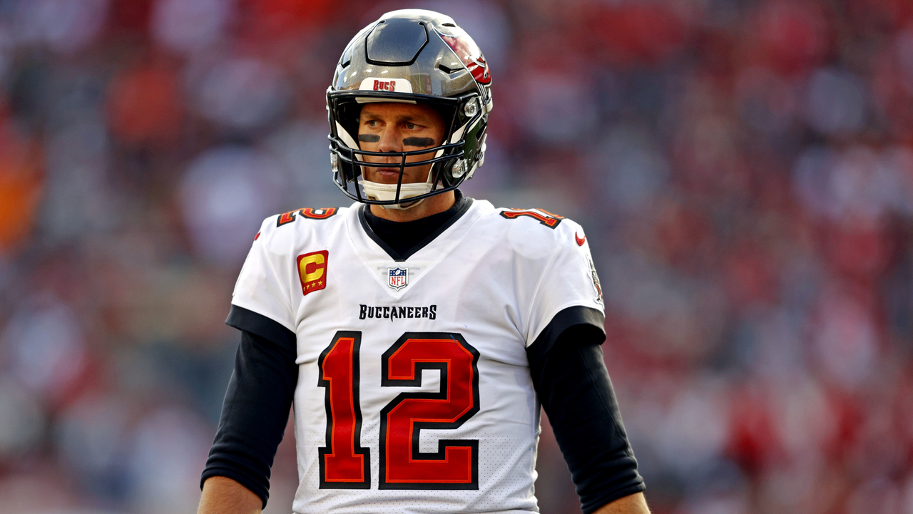 What's next for Tom Brady? After playoff dud, Bucs QB faces choice of  whether to continue