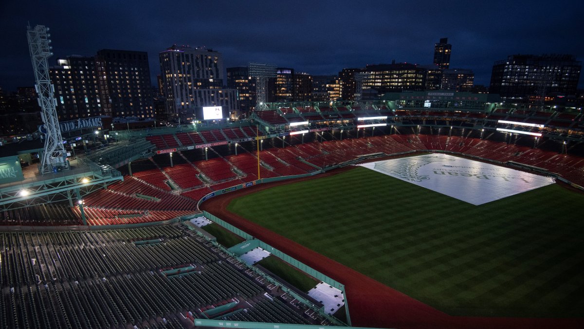 Red Sox fans fill Fenway Park for Opening Day