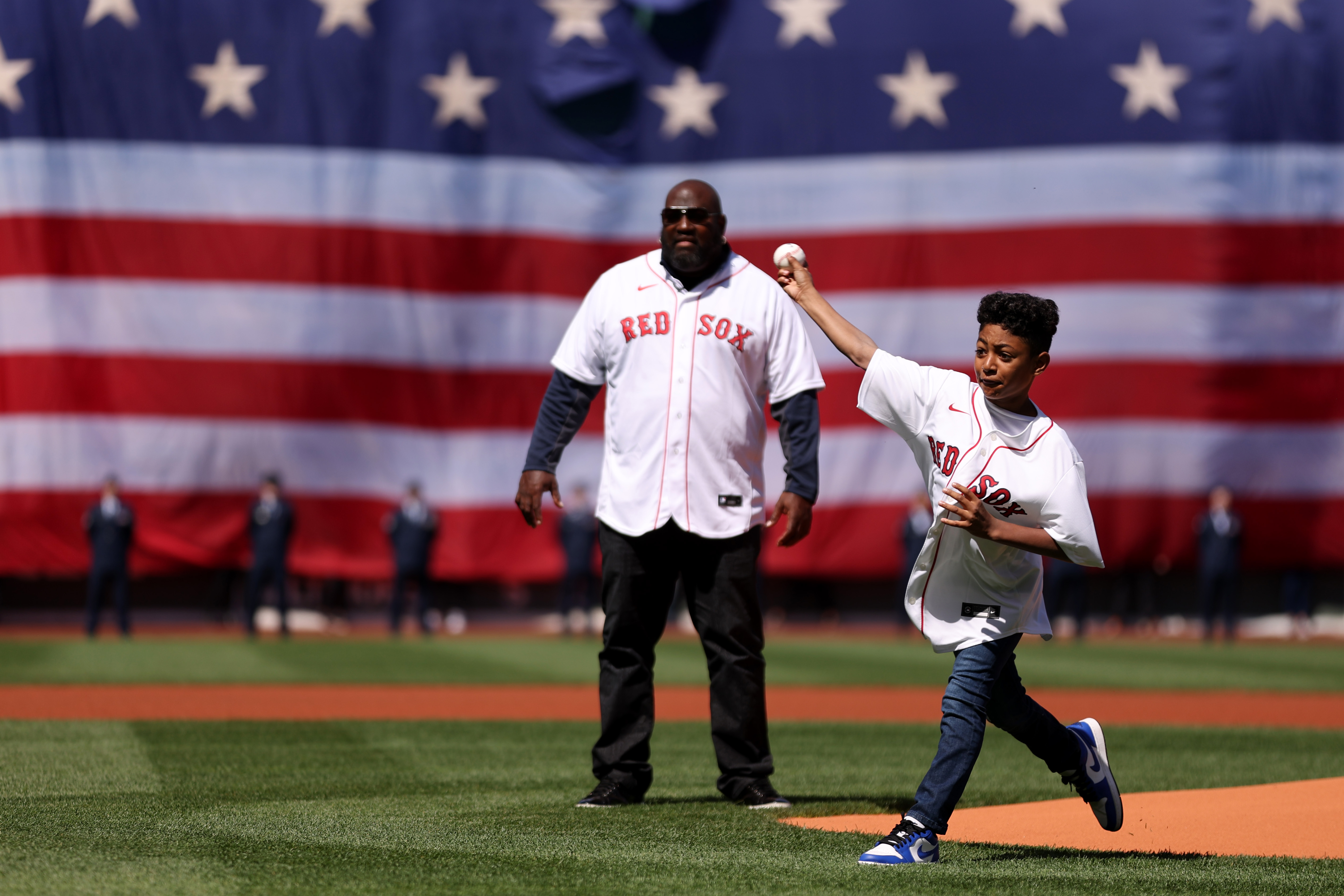 Red Sox legend Mo Vaughn inspired by Jackie Robinson during and