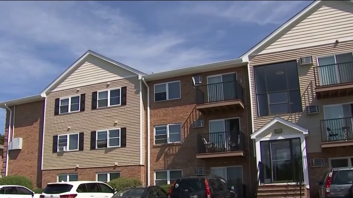 1 Dead, 1 Injured in Lawrence Stabbing – NBC Boston