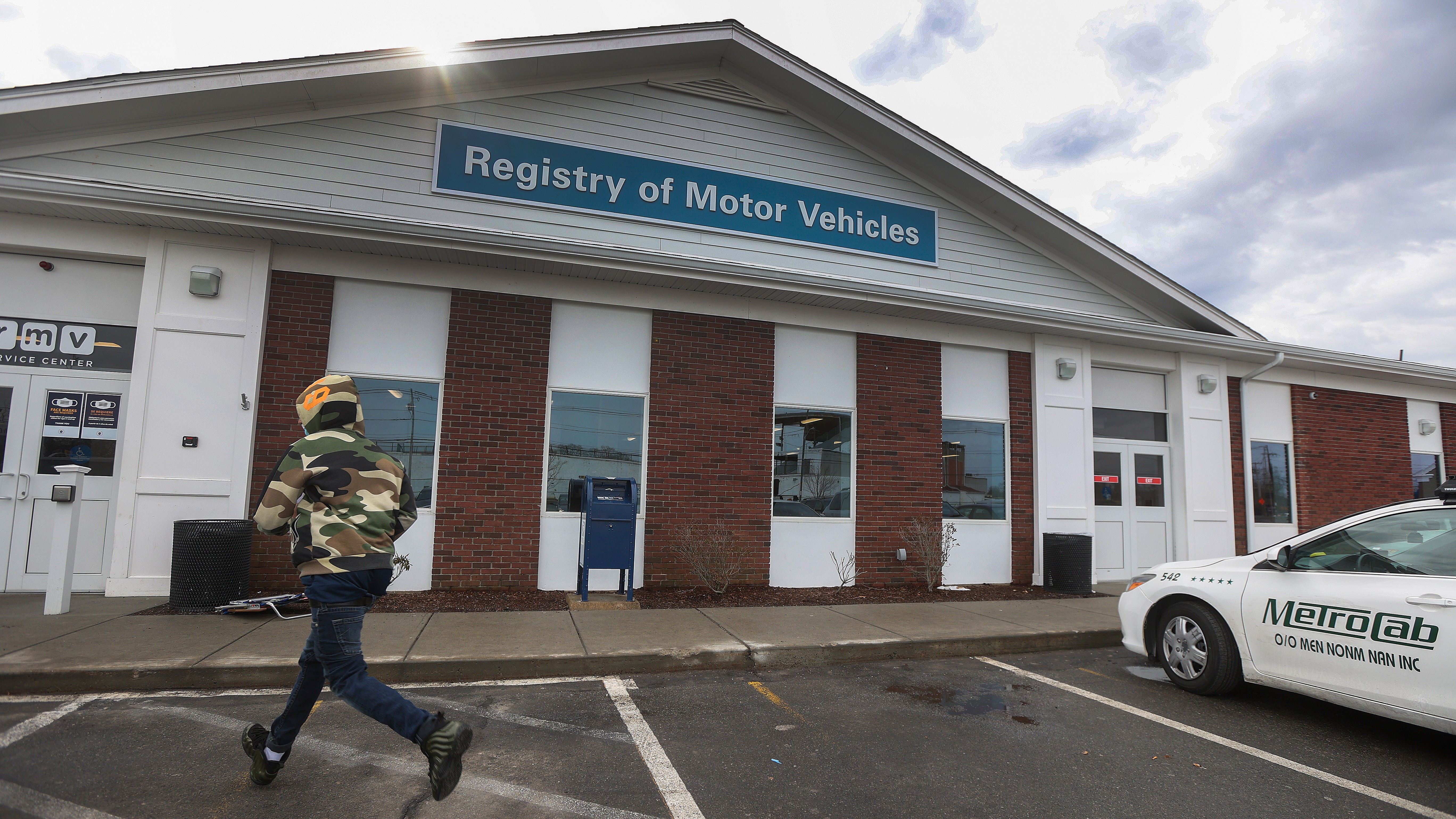 Mass. RMV sees big spike in learner's permits following new law