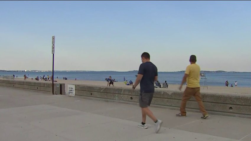 Bostonians Trying to Beat the Heat