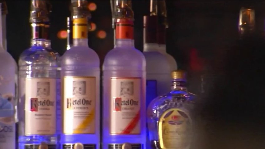 Push to Bring Back Happy Hour in Massachusetts