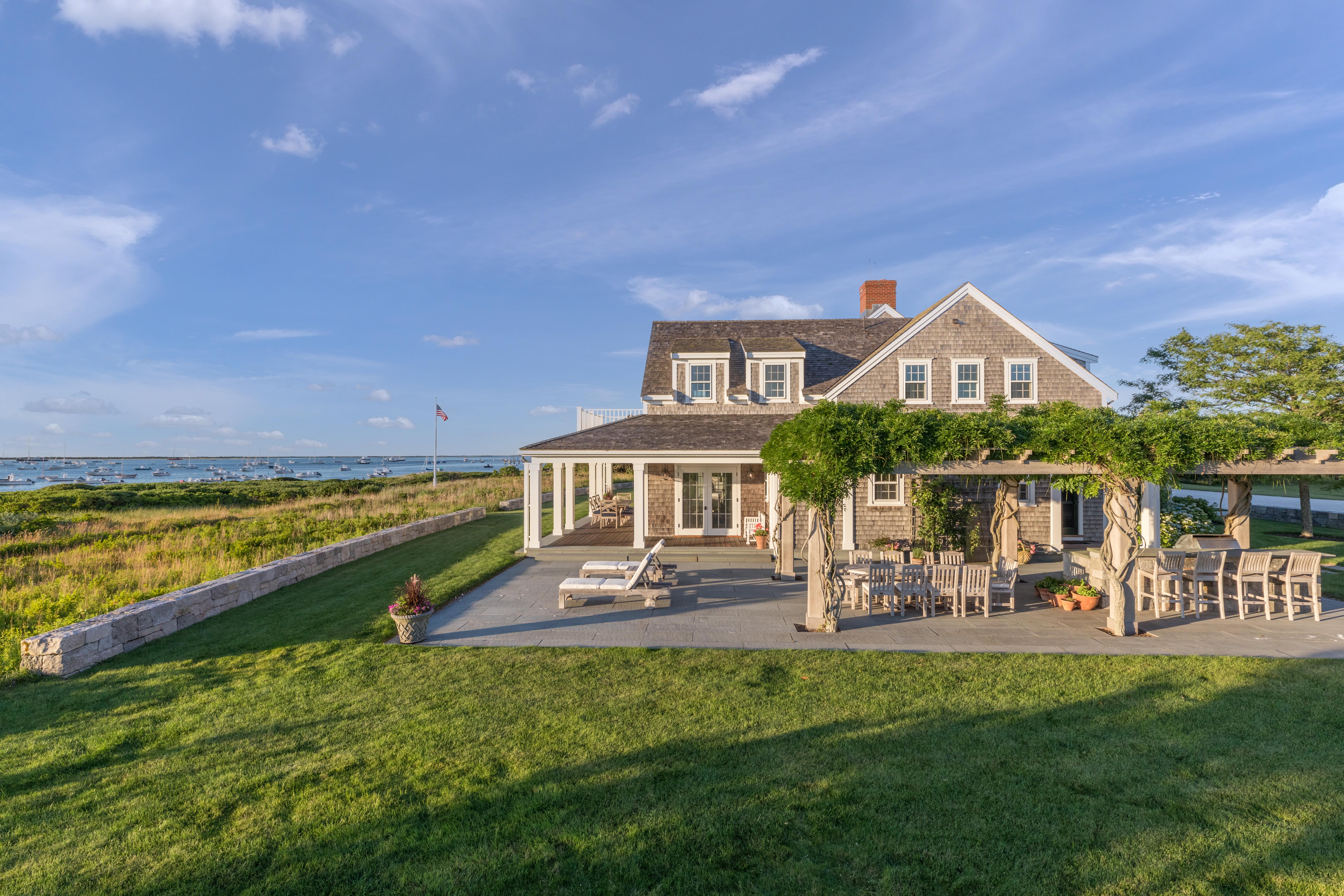 Photos This Nantucket Beach House May Be the Most Expensive Home Ever Sold on the Island NBC