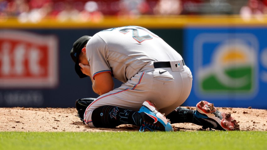 MLB fans confused as Marlins Man attends Diamondbacks-Brewers