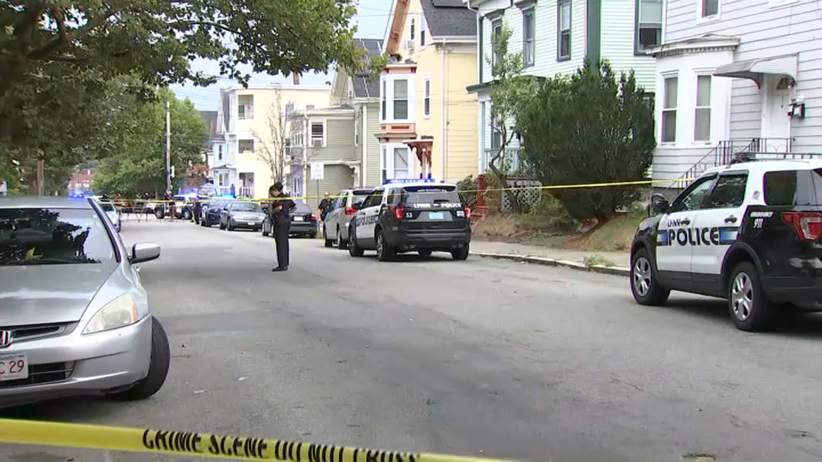 Police Investigate Mass Shooting in Chicago