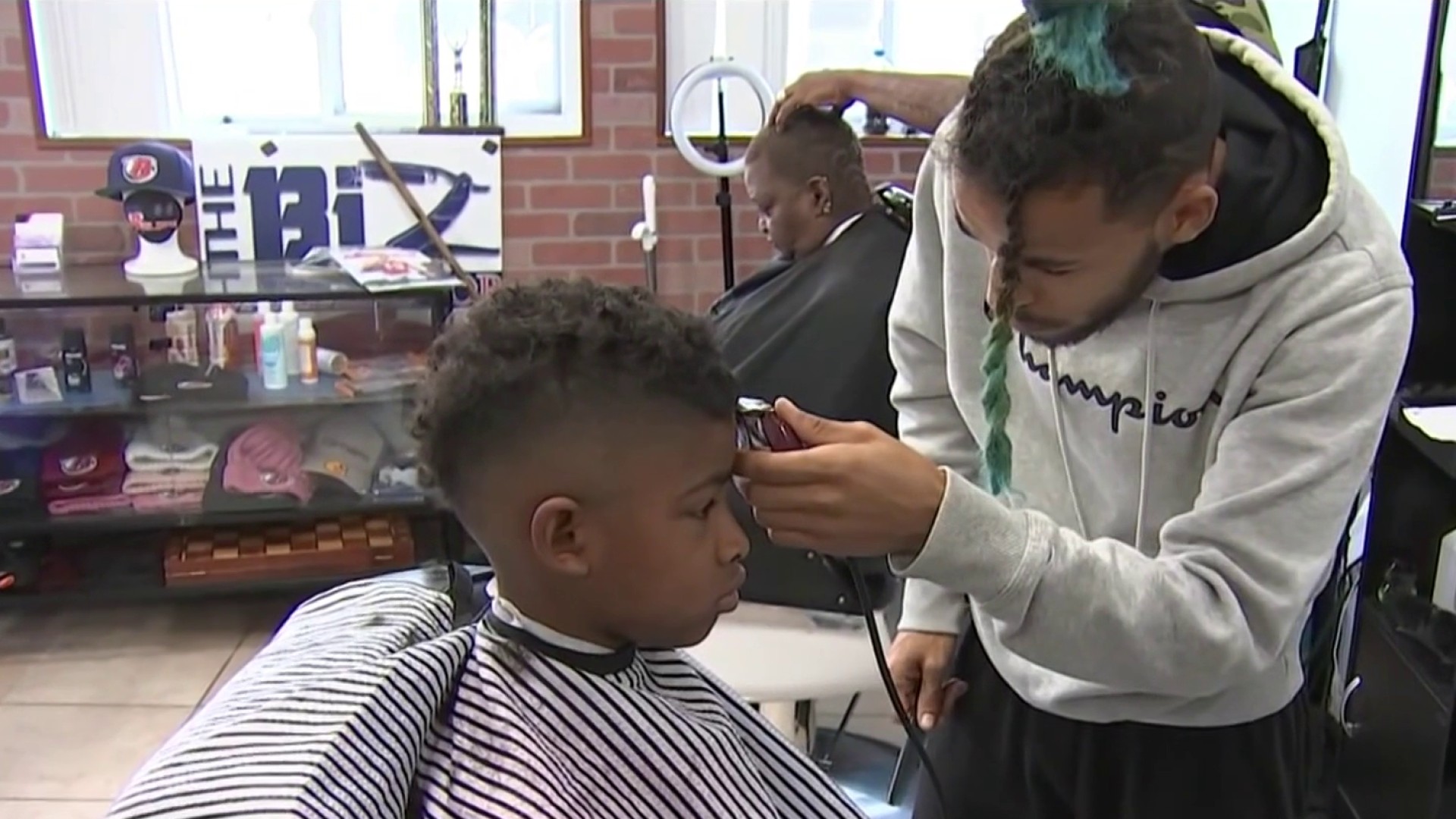 Boston Barbers Offer Free Haircuts To Students For 1st Day Of School   18396545339 1080pnbcstations 