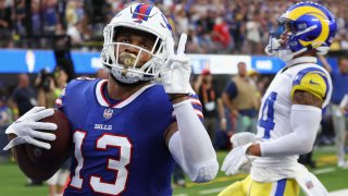 Buffalo Bills v Los Angeles Rams