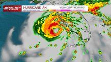 a radar prediction of Hurricane Ian shows it hitting southwest Florida Wednesday morning