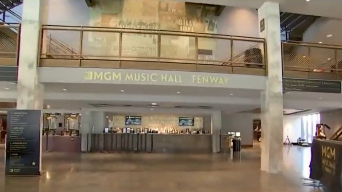 A Backstage Tour of the New MGM Music Hall at Fenway – NBC Boston