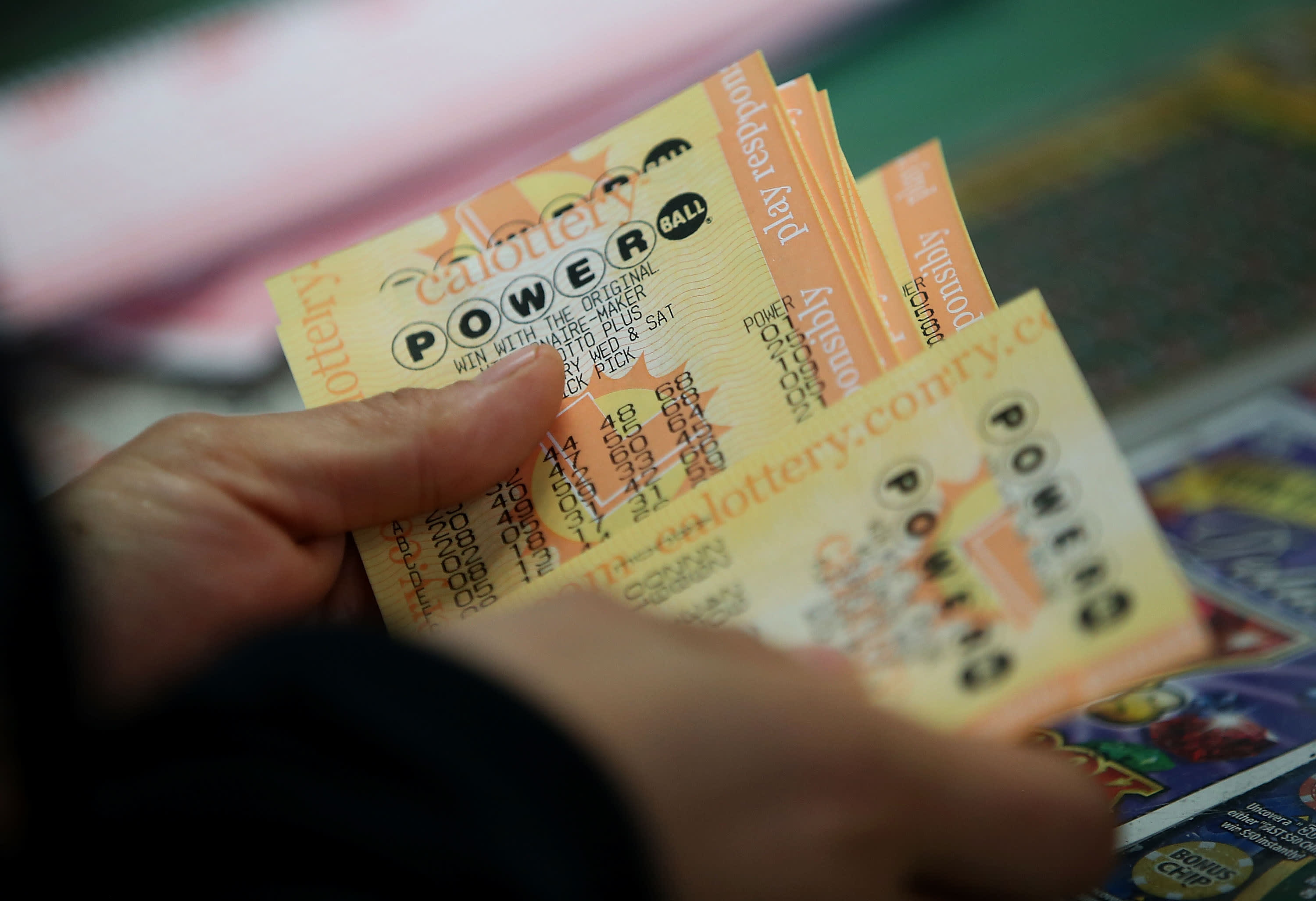 Powerball rises to $1.2B for Wednesday drawing