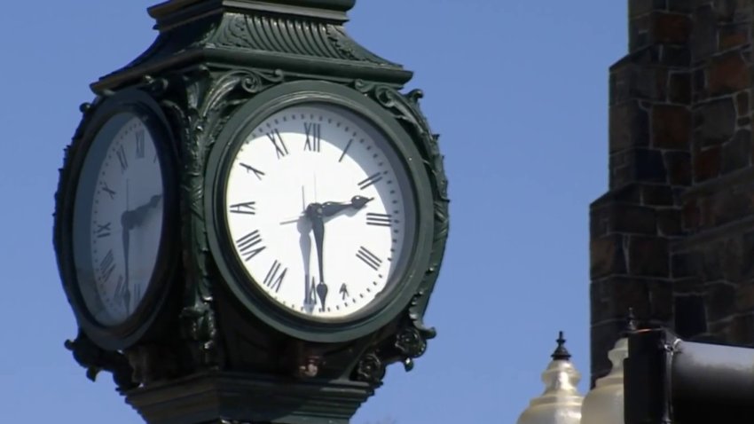 Here's when daylight saving time ends in the U.S. – NBC Chicago