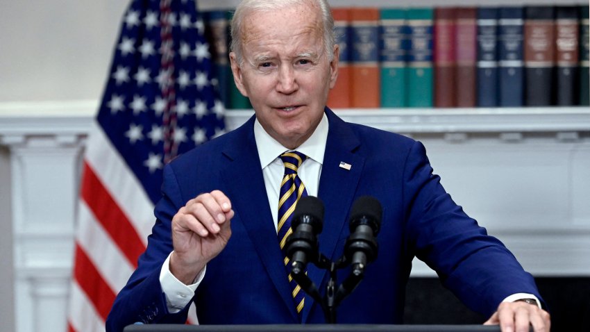 Biden Extending Pause on Student Loan Payments