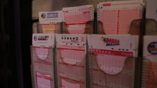 $1.6B Powerball jackpot hits world record amount