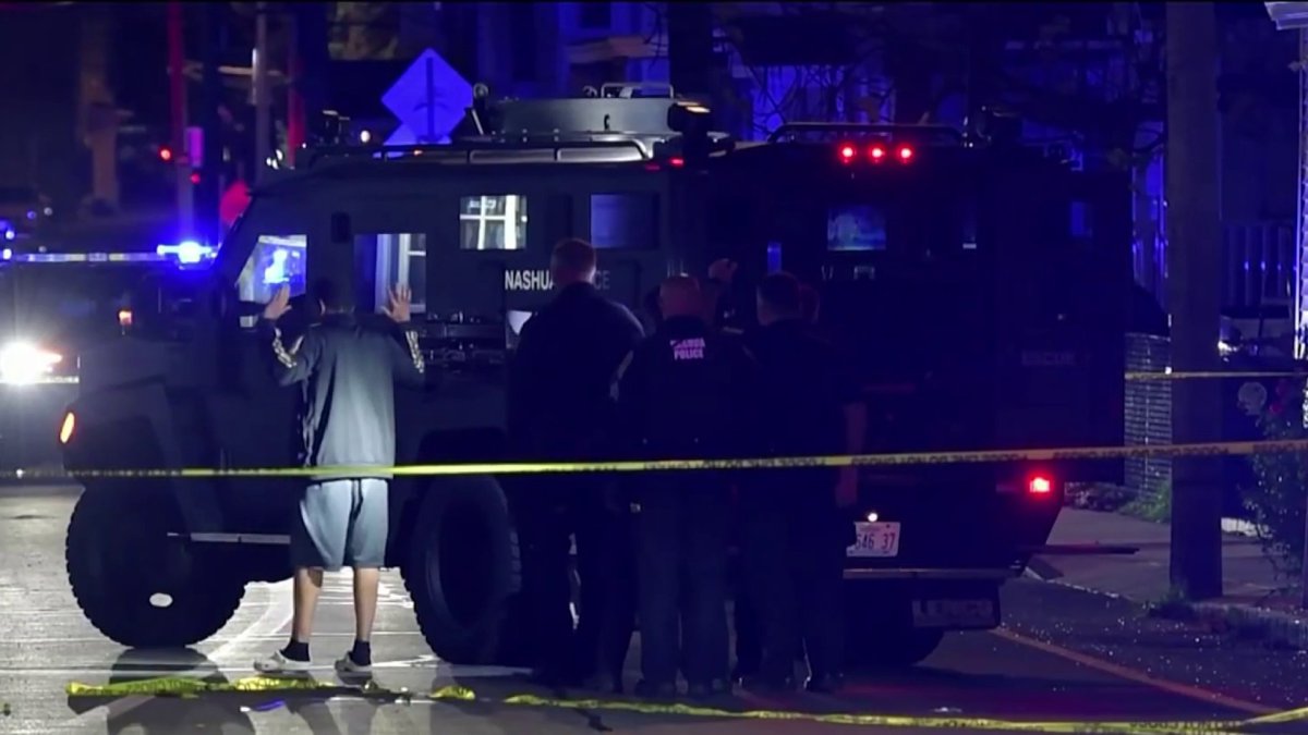 Nashua Nh Shooting Leaves 2 Critically Injured Nbc Boston