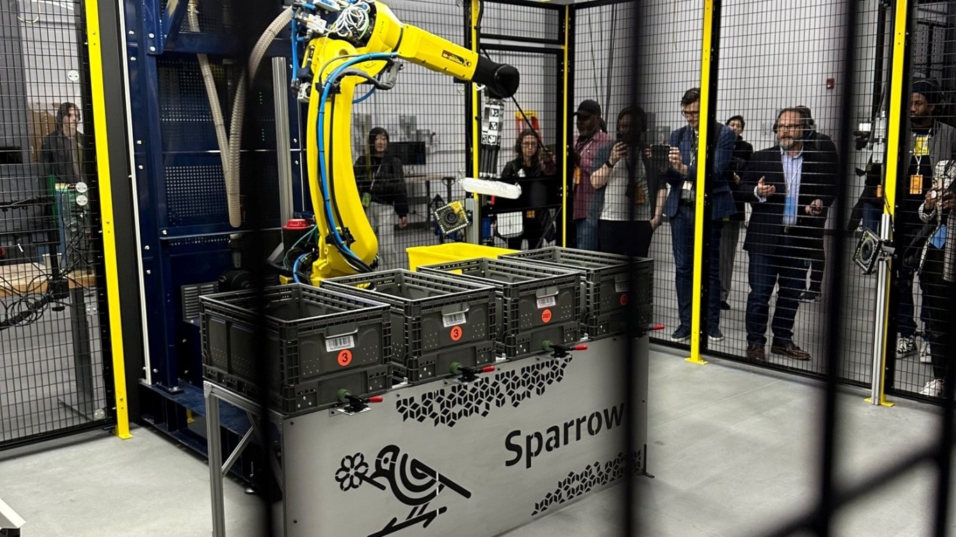 Amazon Robotics Sort Meet New Amazon Package Delivery Robots – NBC Boston