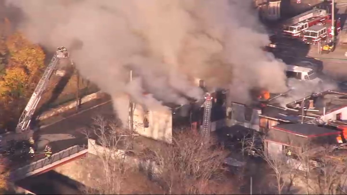 VIDEO Lowell MA Fire, Smoke Seen Pouring From Building NBC Boston