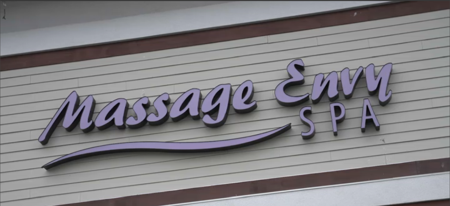 Massage Envy Therapist Gilberto DaSilva Charged With Rape pic