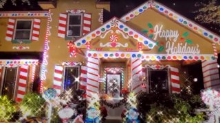 lifesize gingerbread house texas