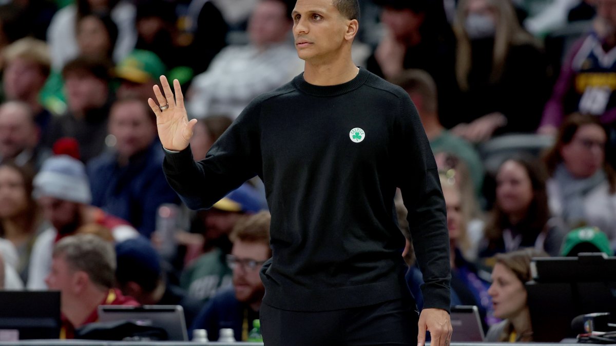 Celtics head coach Joe Mazzulla sidelined just before tip with 'eye  irritation