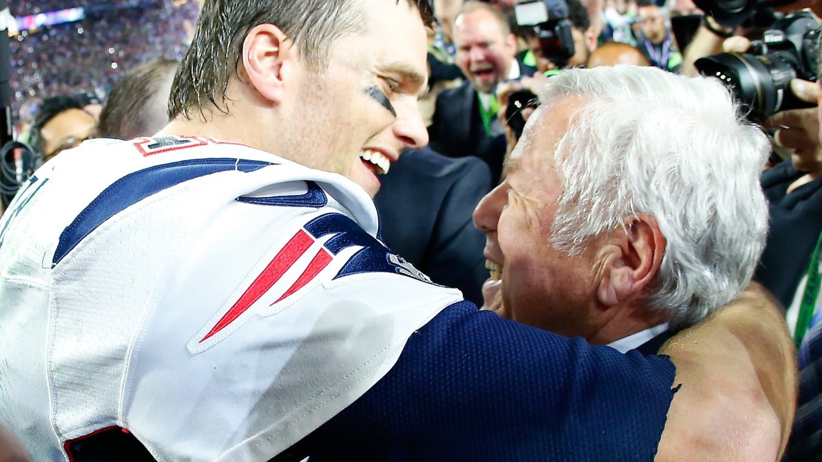 Robert Kraft Promises Welcome Wagon for Tom Brady in Return to