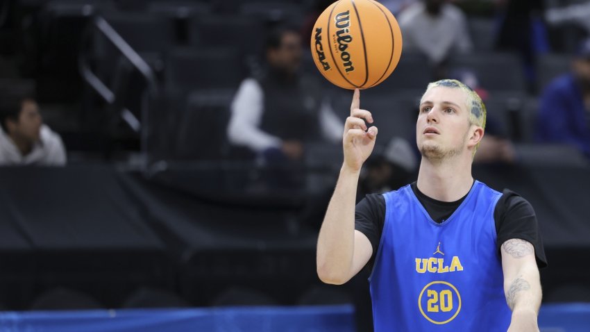 Oregon Ducks Reveal Breast Cancer Awareness Uniforms for UCLA Game