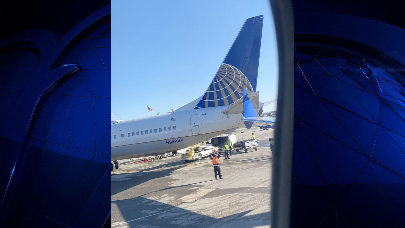 2 United Planes Wings Clip at Boston s Logan Airport No Injuries