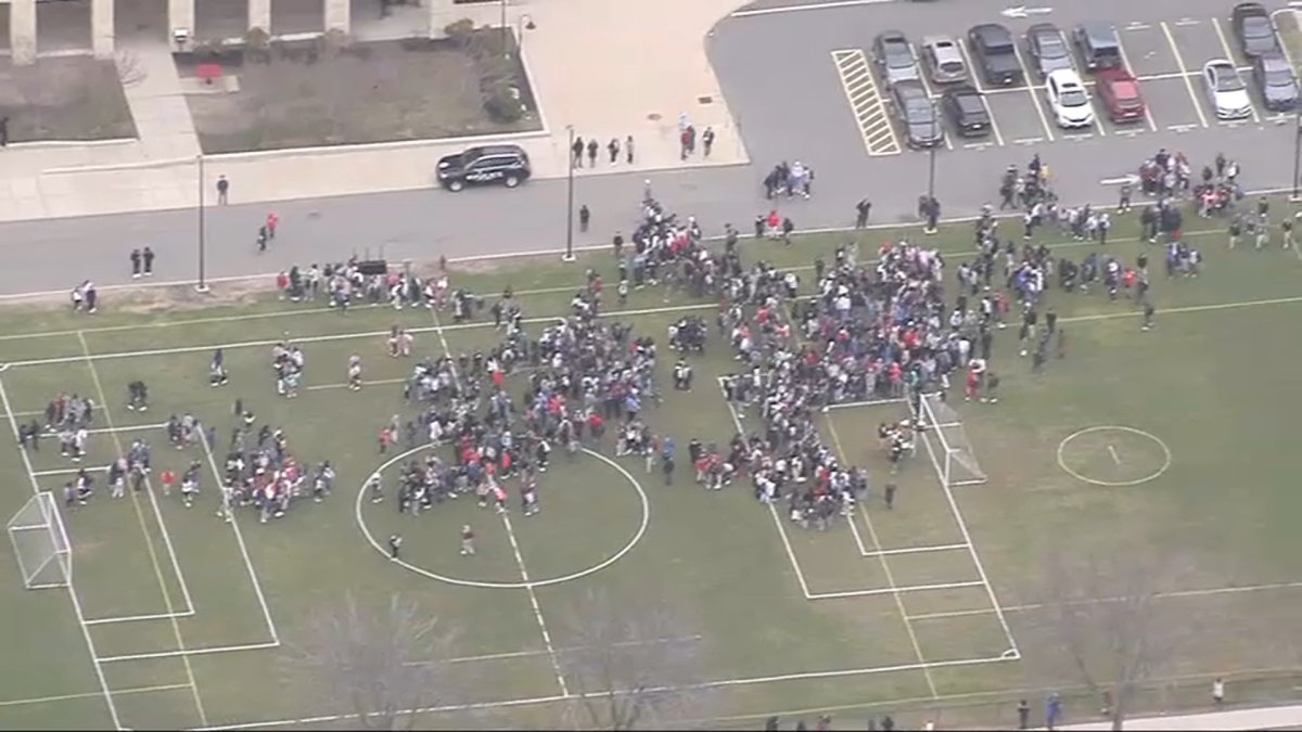 Gun Violence Protest Students Walk Out of Class at MA Schools NBC Boston