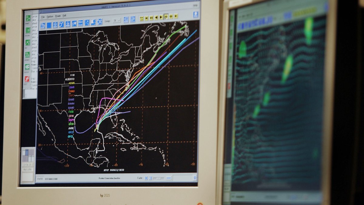 How Spaghetti Models Help to Predict a Hurricane’s Path – NBC Boston