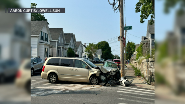 Lowell Crash Injures 4 – NBC Boston