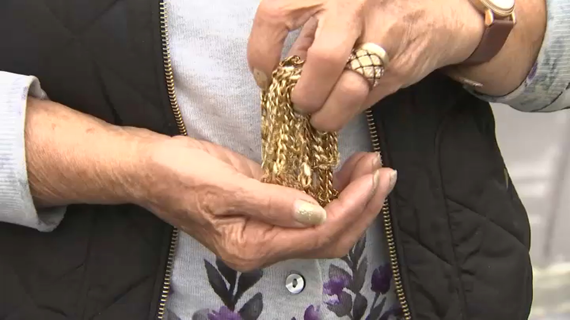 Scammers steal 85-year-old woman's cherished necklace – NBC Boston