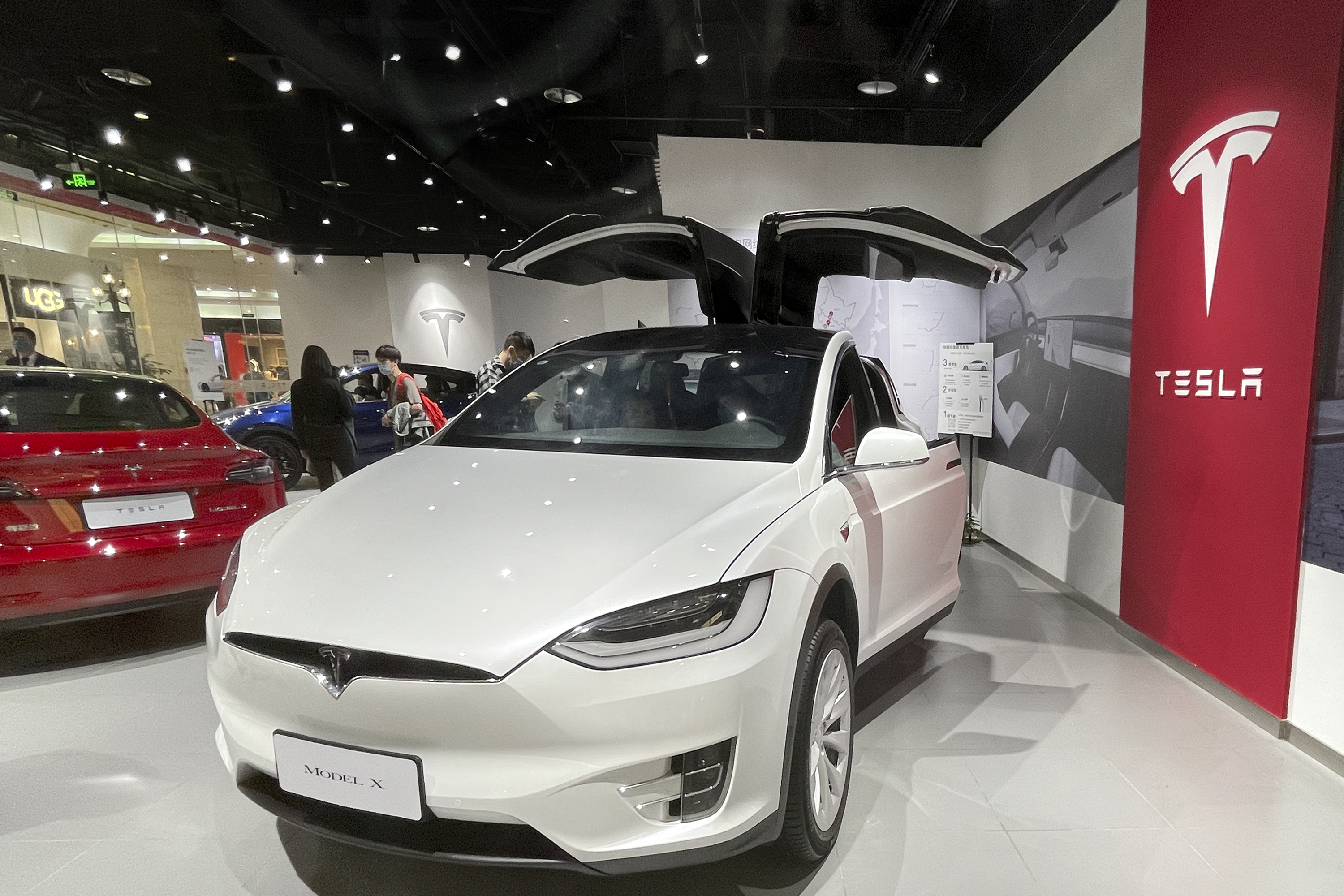 Tesla issues recall for nearly 16,000 vehicles due to seat belt