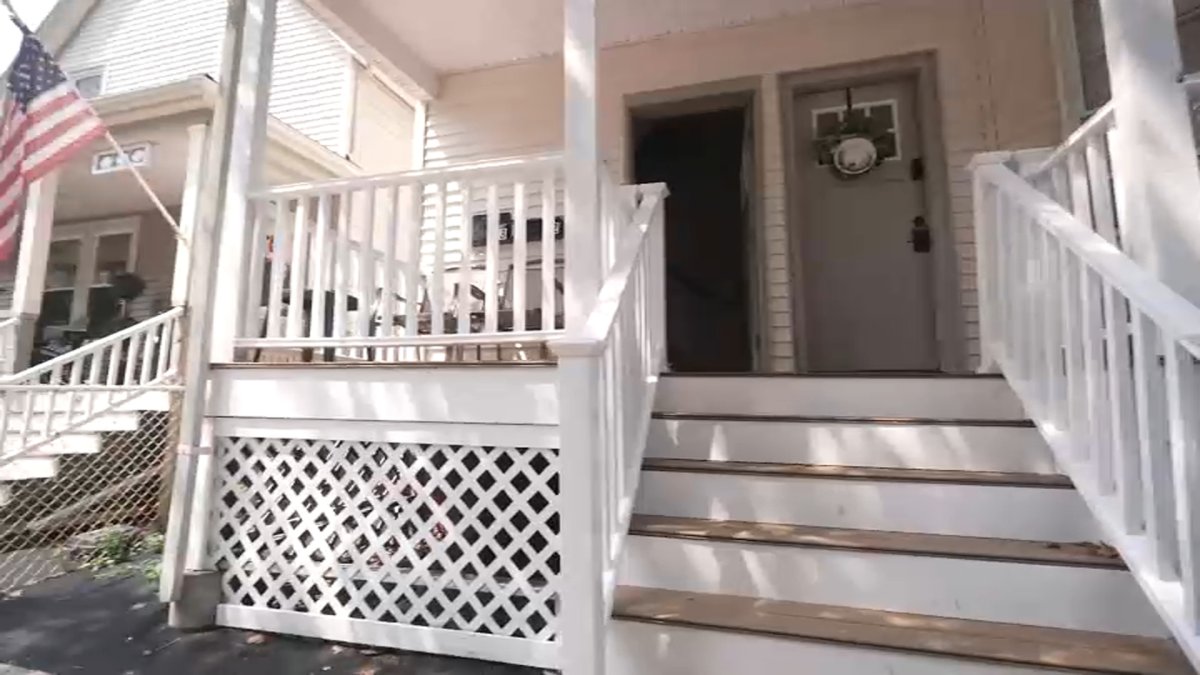 Contractor accused of renting out apartment he doesn’t own NBC Boston