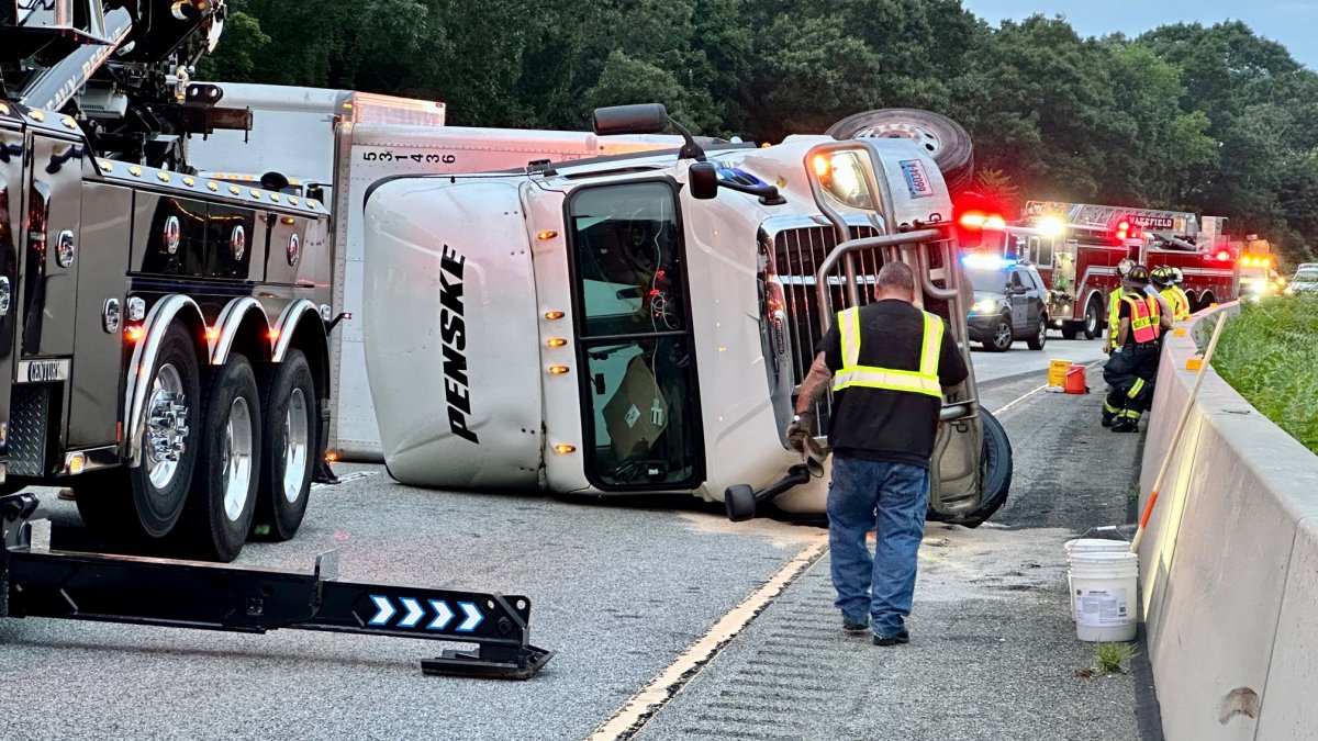 I-95 delays in Reading, MA: Truck crashes, causing traffic – NBC Boston