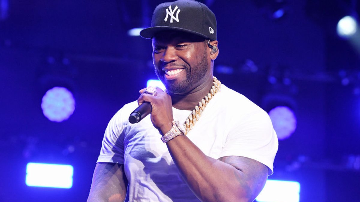 50 Cent throws mic during concert and allegedly hits woman in head ...