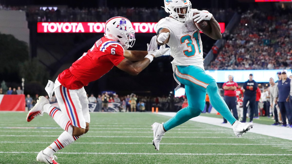 How to Stream the Sunday Night Football Patriots vs. Dolphins Game Live -  Week 2