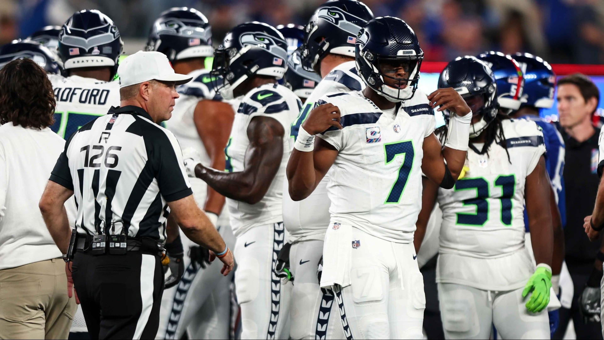 Seahawks defense feasts on Giants in dominant 'Monday Night Football' win