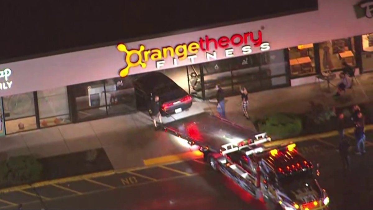 Car crashes into Orange Theory in Chelmsford – NBC Boston