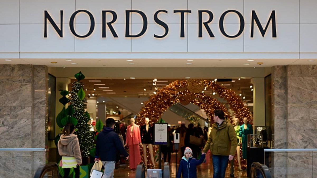 Nordstrom sales come up short, echoing broader retail industry pressures