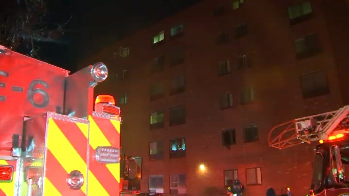 1 hospitalized, 2 displaced in Somerville apartment fire – NBC Boston