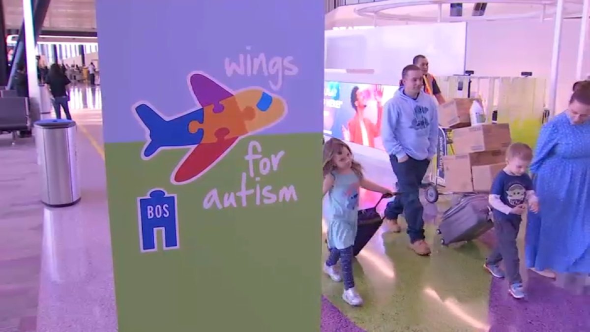 “为未来假期做准备：洛根机场举办的‘给自闭症儿童翅膀’活动”