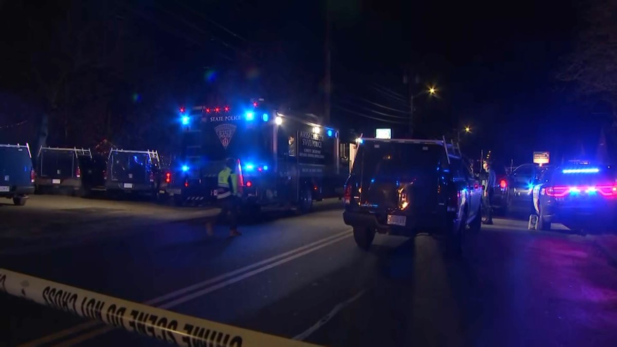 Fairhaven, MA shooting ExNew Bedford fire chief killed, officer hurt