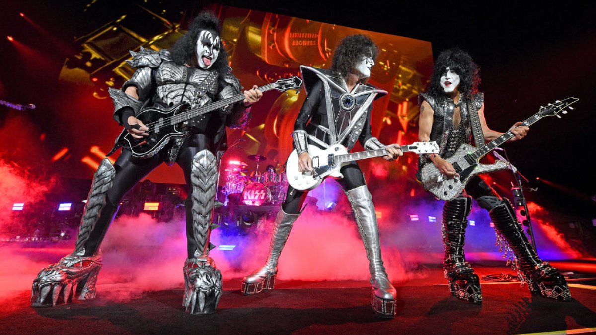 KISS performs last ‘The End of the Road’ tour concert, announces new