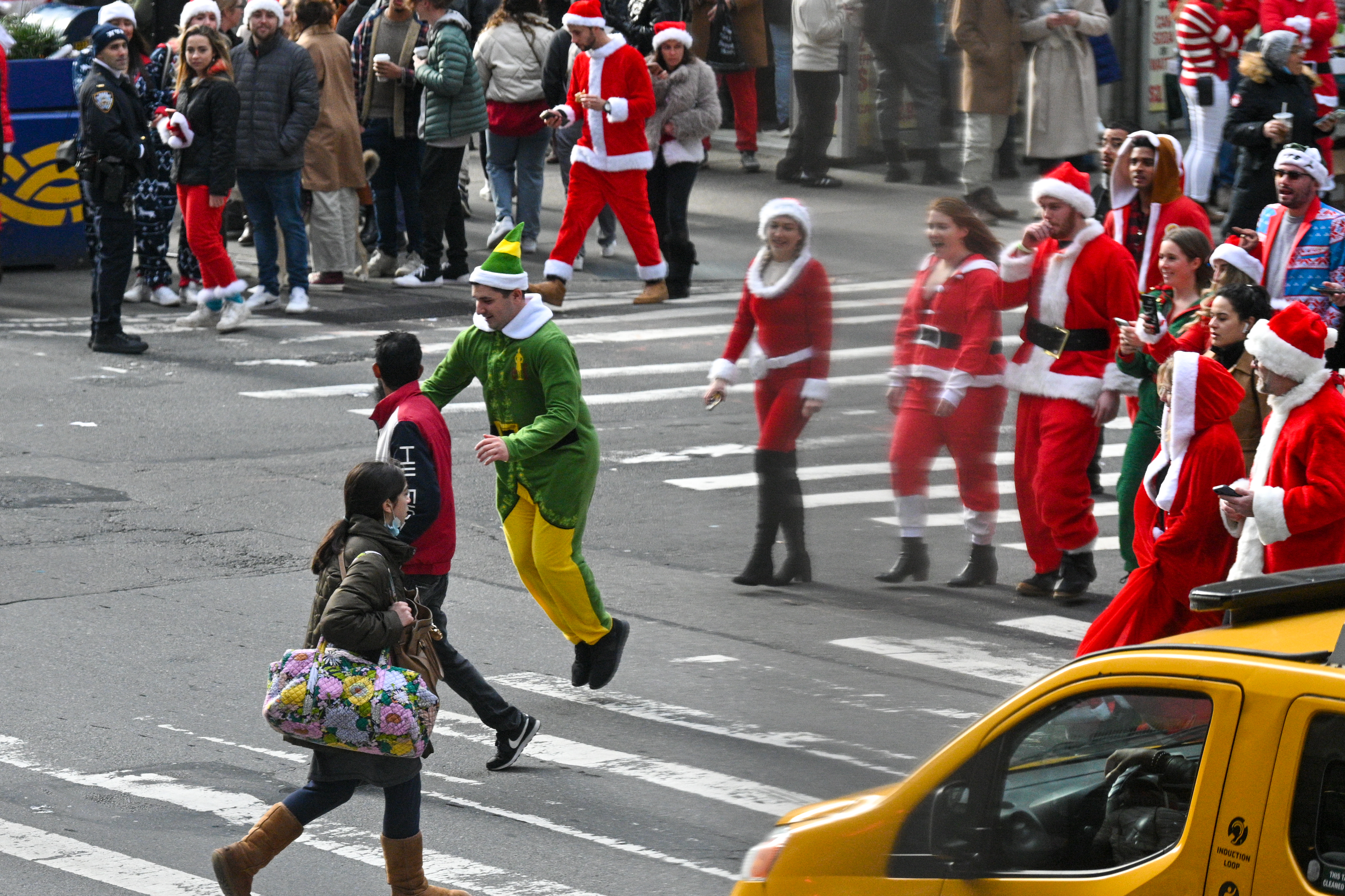 SantaCon 2023 NYC: Bar crawl route and more – NBC Boston