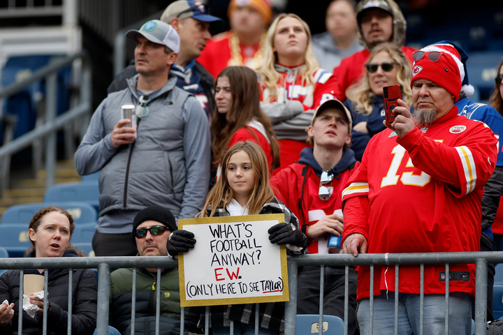 Taylor Swift at Gillette Stadium for Patriots-Chiefs game