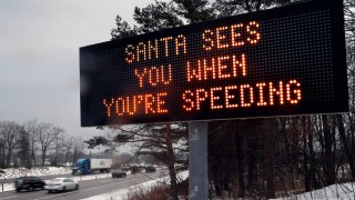 Feds are banning humorous electronic messages on highways – NBC Boston
