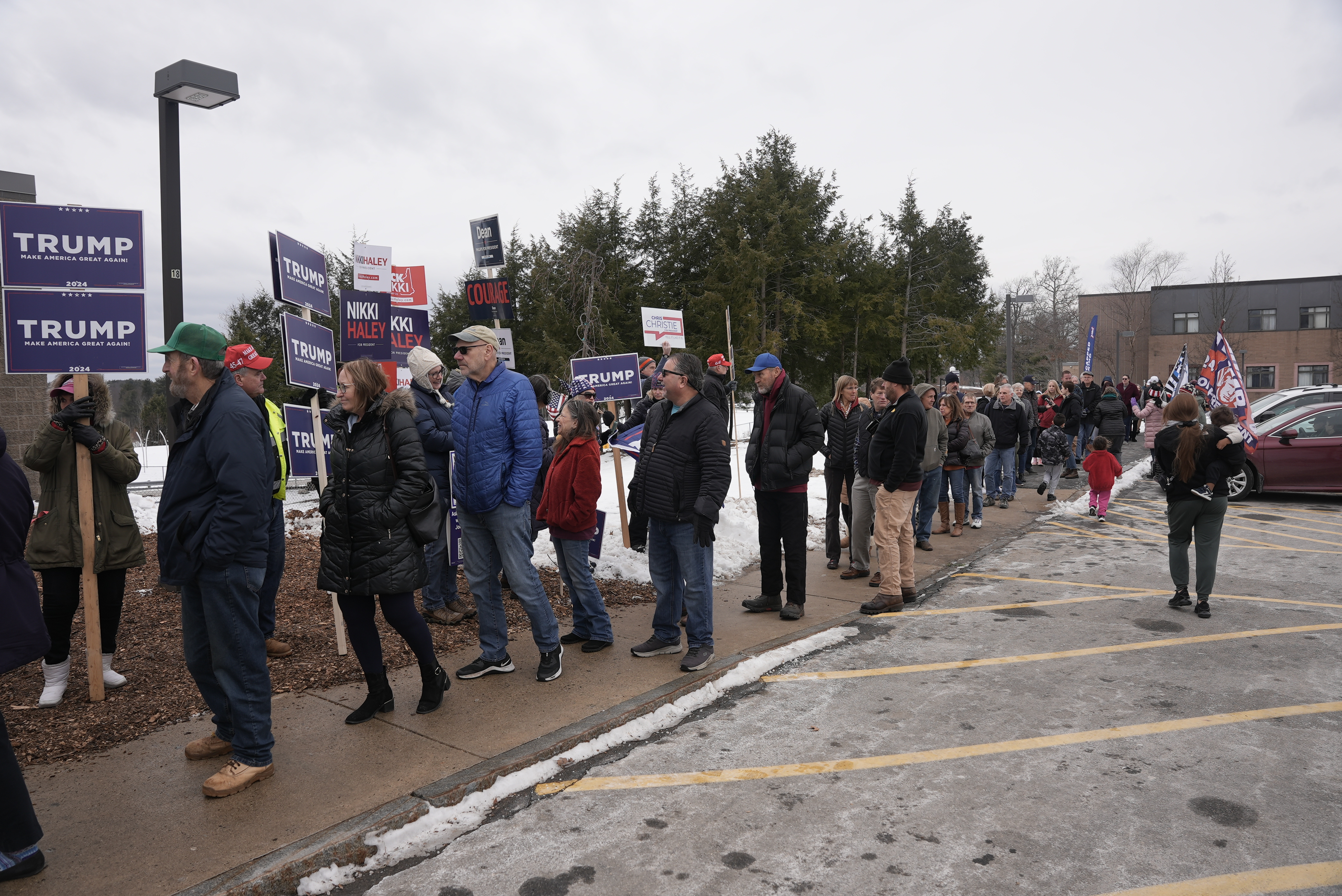 A long line of voters at Londonderry High School on Jan. 23, 2024.