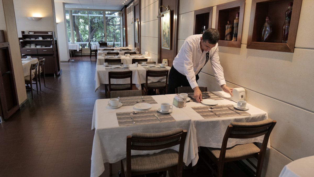 At least five states are considering requiring full minimum wages for ...