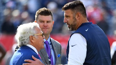 Patriots owner Robert Kraft and Titans head coach Mike Vrabel