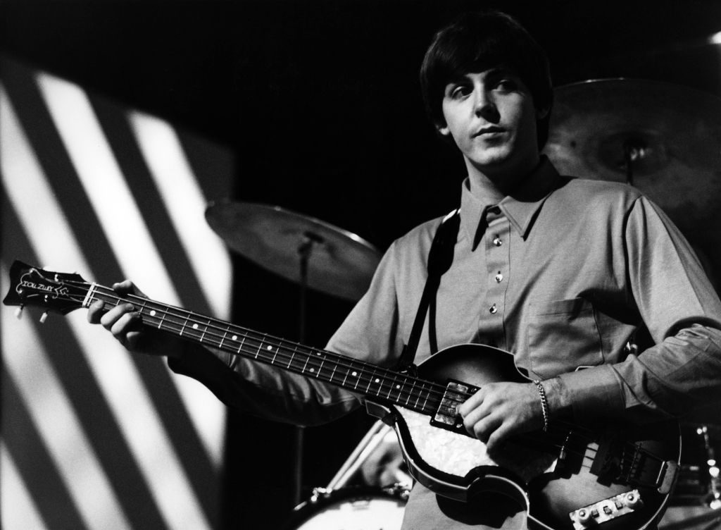 Paul mccartney deals first guitar